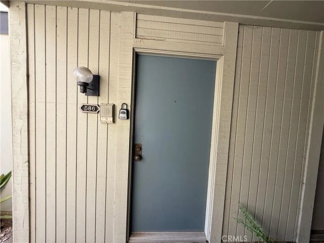586 N Orange Grove, Pasadena, CA 91103