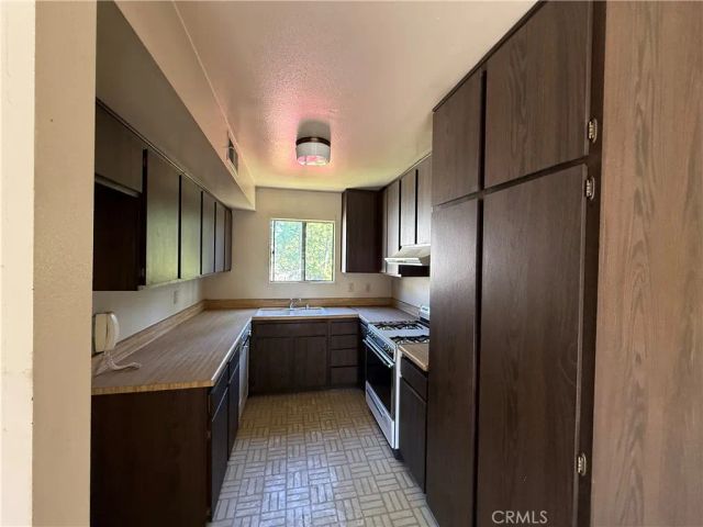 586 N Orange Grove, Pasadena, CA 91103