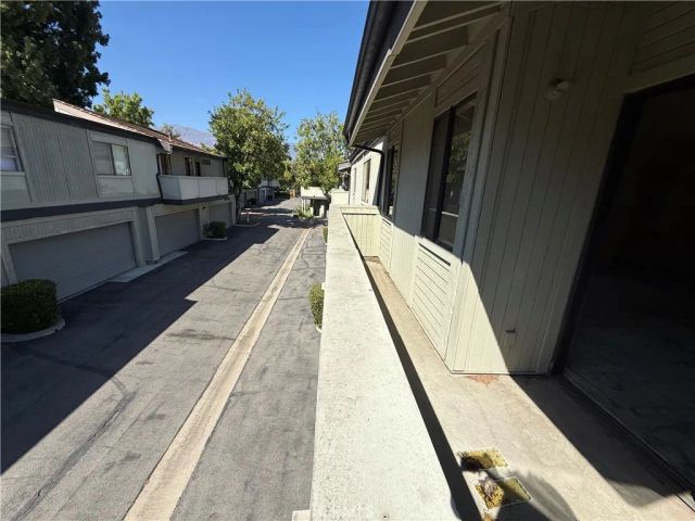 586 N Orange Grove, Pasadena, CA 91103