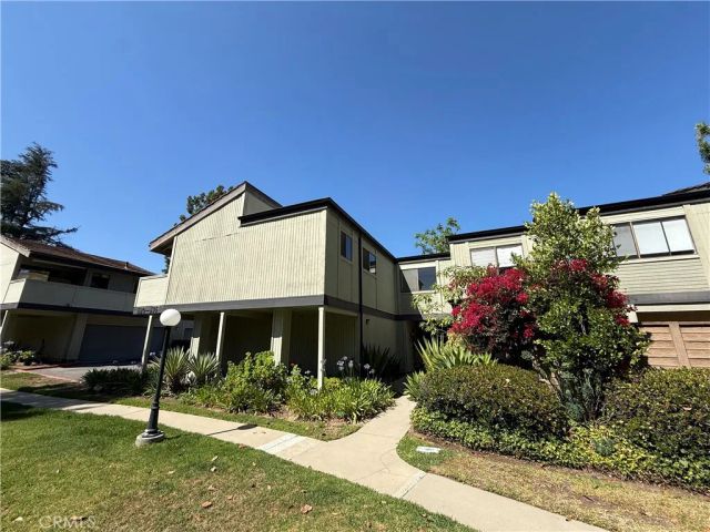 586 N Orange Grove, Pasadena, CA 91103