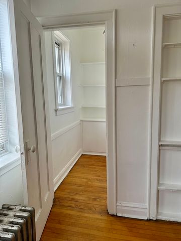 3041 W George Street 3S, Chicago, IL 60618