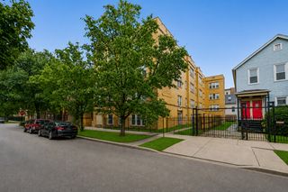 3041 W George Street 3S, Chicago, IL 60618