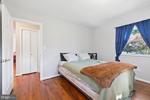 24900 SILVER CREST DR, Gaithersburg, MD 20882