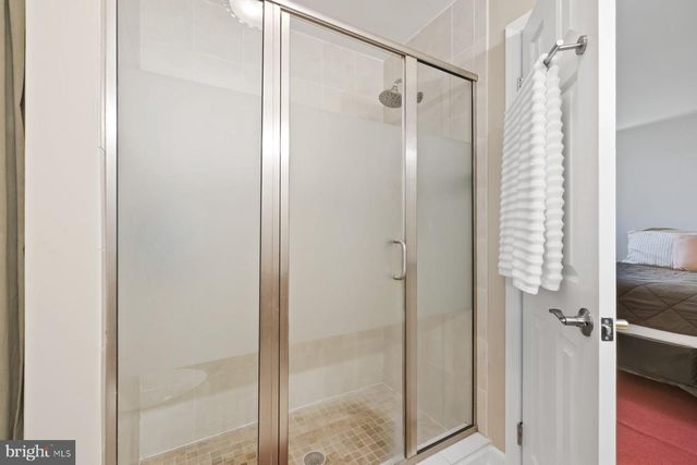 24900 SILVER CREST DR, Gaithersburg, MD 20882