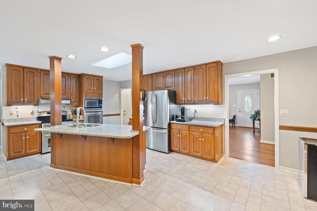 24900 SILVER CREST DR, Gaithersburg, MD 20882