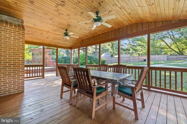 24900 SILVER CREST DR, Gaithersburg, MD 20882
