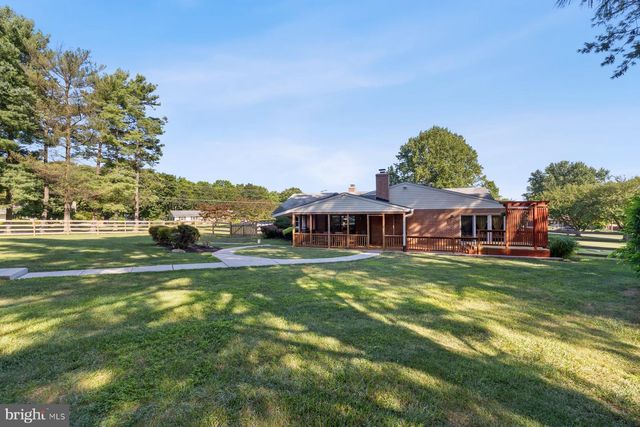 24900 SILVER CREST DR, Gaithersburg, MD 20882