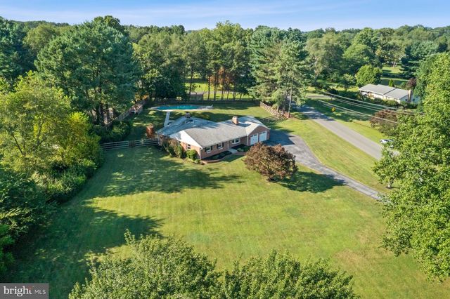 24900 SILVER CREST DR, Gaithersburg, MD 20882