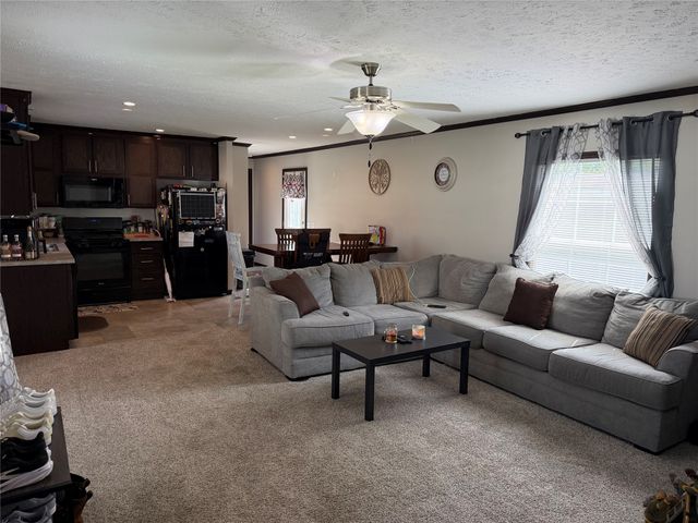 11 ASPEN Drive, Mckean, PA 16426