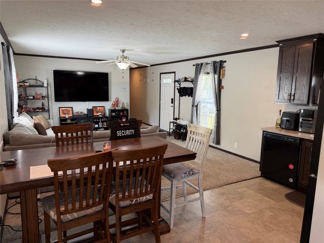11 ASPEN Drive, Mckean, PA 16426