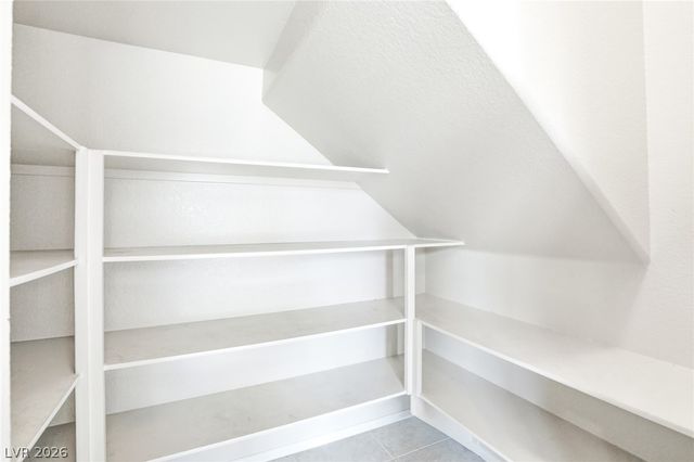 9221 Thunder Falls Court, Las Vegas, NV 89149