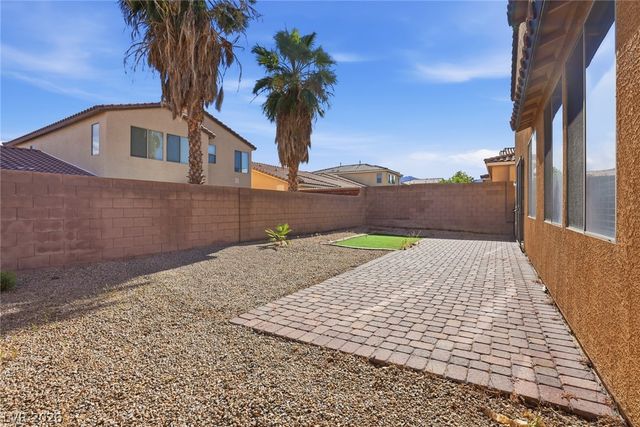 9221 Thunder Falls Court, Las Vegas, NV 89149