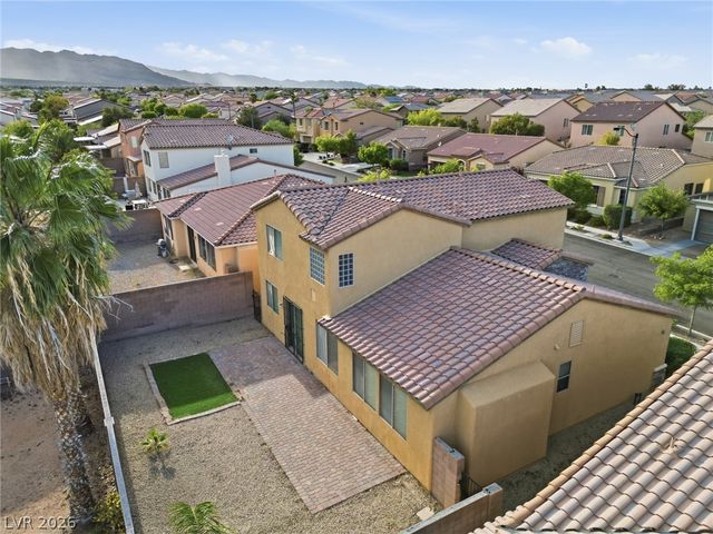 9221 Thunder Falls Court, Las Vegas, NV 89149