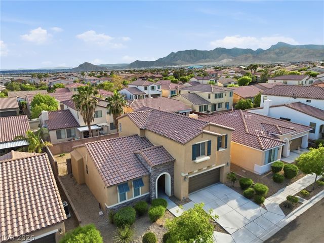 9221 Thunder Falls Court, Las Vegas, NV 89149