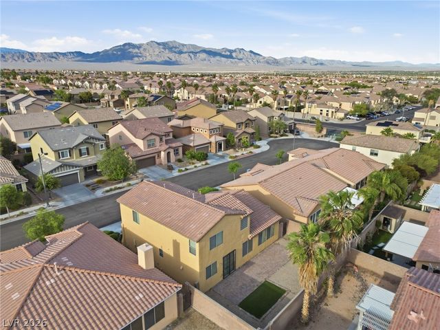 9221 Thunder Falls Court, Las Vegas, NV 89149