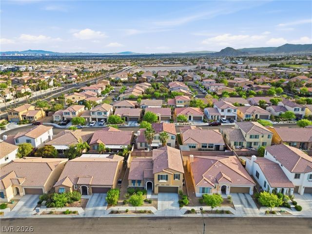 9221 Thunder Falls Court, Las Vegas, NV 89149