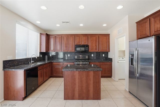 9221 Thunder Falls Court, Las Vegas, NV 89149