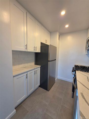 151-15 84th Street 6C, Howard Beach, NY 11414