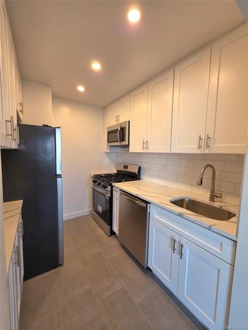 151-15 84th Street 6C, Howard Beach, NY 11414