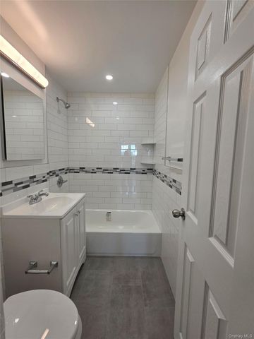 151-15 84th Street 6C, Howard Beach, NY 11414