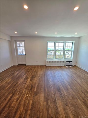 151-15 84th Street 6C, Howard Beach, NY 11414