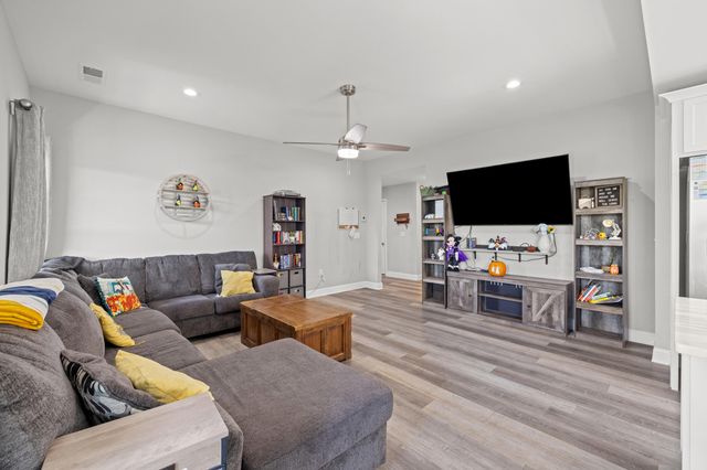 208 Page Drive, Richmond, KY 40475