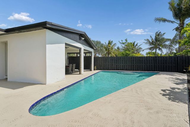 1527 Live Oak Drive, West Palm Beach, FL 33415