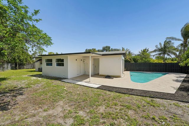 1527 Live Oak Drive, West Palm Beach, FL 33415