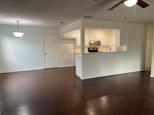 4529 N Warren Avenue, Fresno, CA 93705