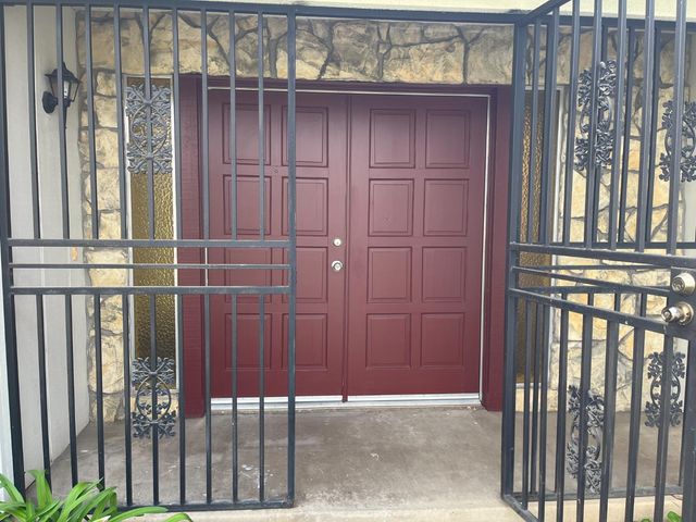 4529 N Warren Avenue, Fresno, CA 93705