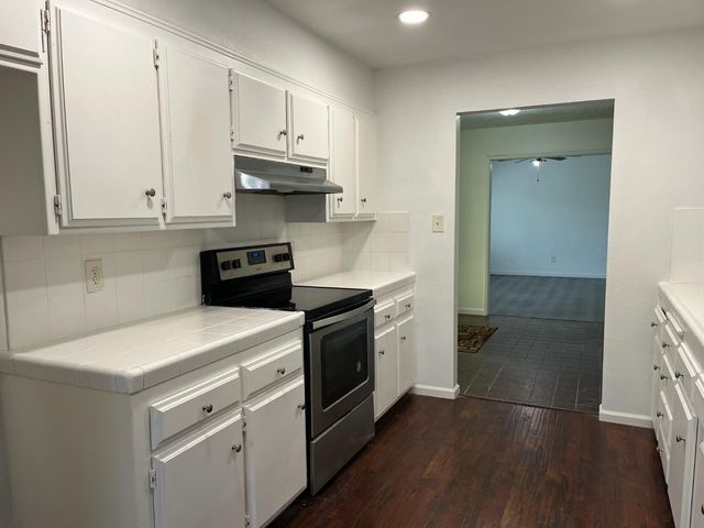 4529 N Warren Avenue, Fresno, CA 93705