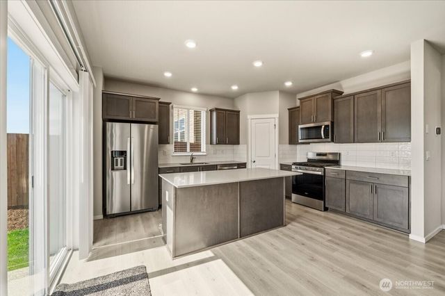 1106 SW Pendleton Way, Port Orchard, WA 98367