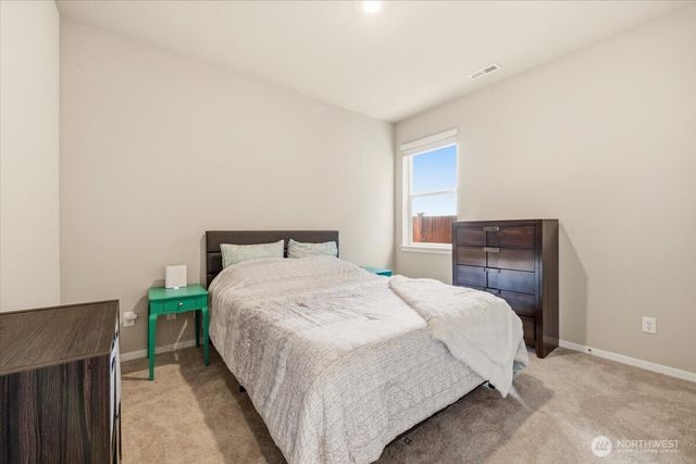 1106 SW Pendleton Way, Port Orchard, WA 98367