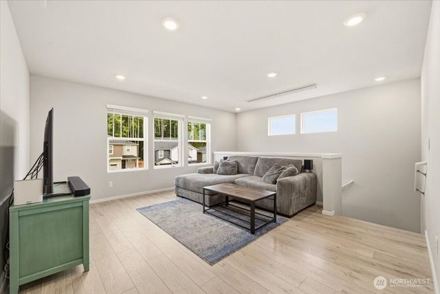 1106 SW Pendleton Way, Port Orchard, WA 98367
