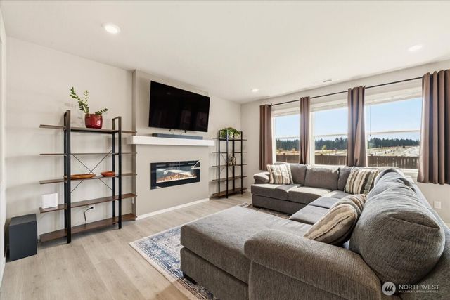 1106 SW Pendleton Way, Port Orchard, WA 98367