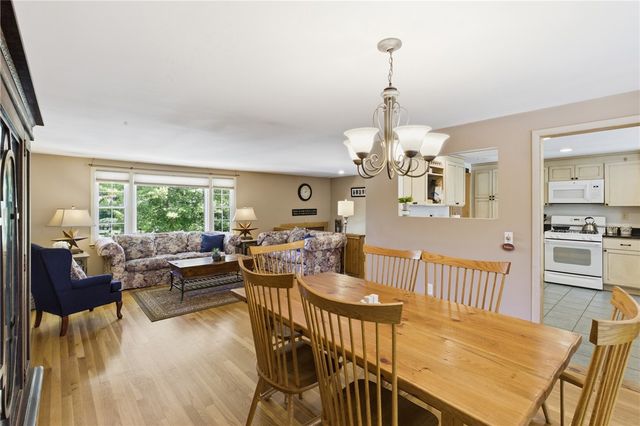 550 Algonquin Drive, Warwick, RI 02888
