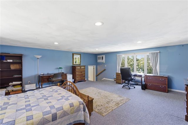 550 Algonquin Drive, Warwick, RI 02888