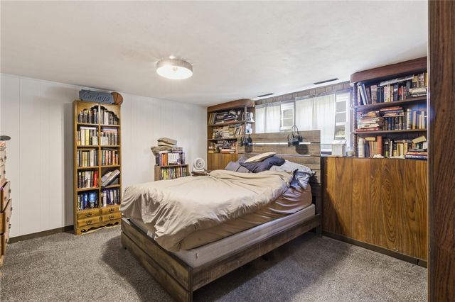 550 Algonquin Drive, Warwick, RI 02888