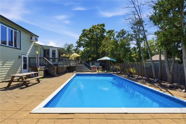 550 Algonquin Drive, Warwick, RI 02888
