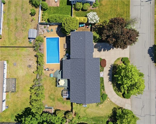 550 Algonquin Drive, Warwick, RI 02888