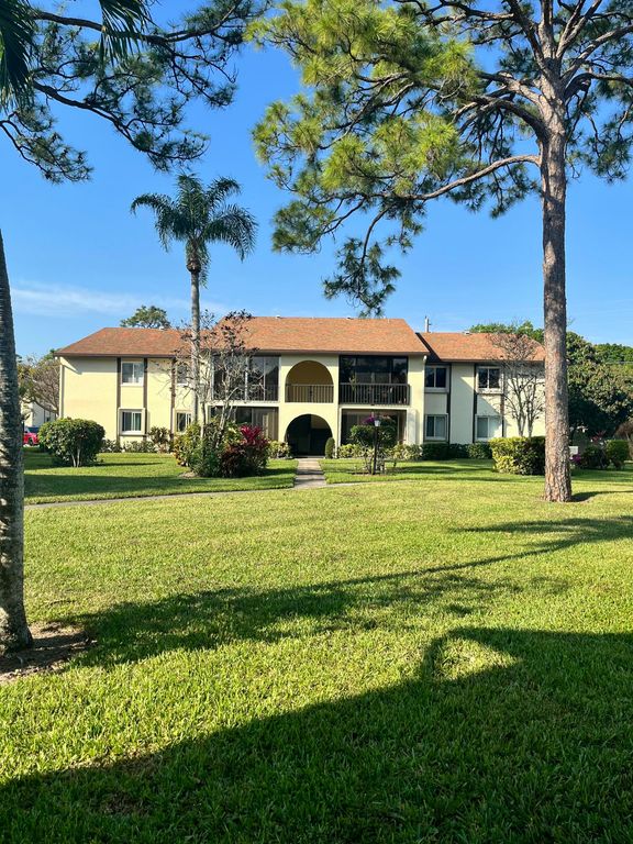 3531 Long Pine Court C-1, Greenacres, FL 33463