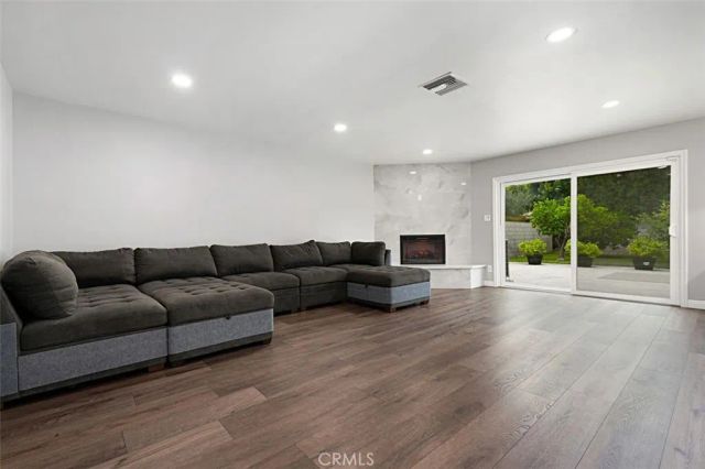 31 W Le Roy Avenue, Arcadia, CA 91007