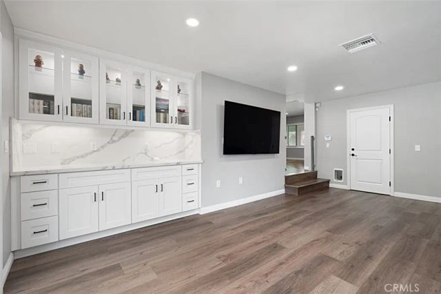 31 W Le Roy Avenue, Arcadia, CA 91007
