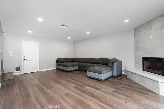 31 W Le Roy Avenue, Arcadia, CA 91007
