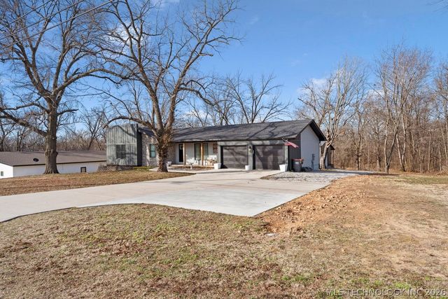 1420 Sumac Road, Grove, OK 74344