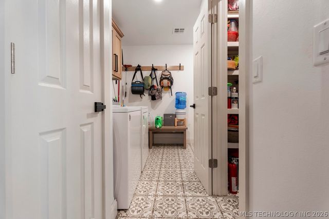 1420 Sumac Road, Grove, OK 74344