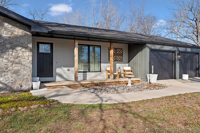 1420 Sumac Road, Grove, OK 74344