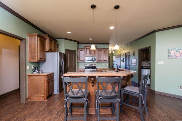 1204 Oxford Avenue, Benton, AR 72019