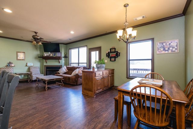 1204 Oxford Avenue, Benton, AR 72019