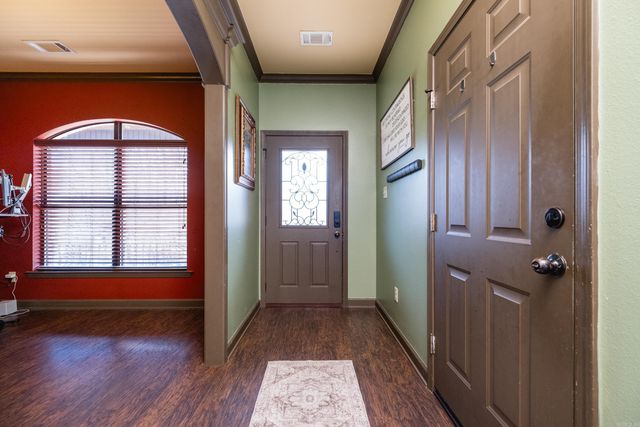 1204 Oxford Avenue, Benton, AR 72019